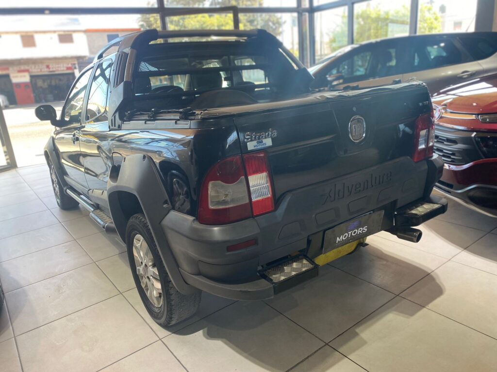 FIAT STRADA 1.4 ADVENTURE 2014