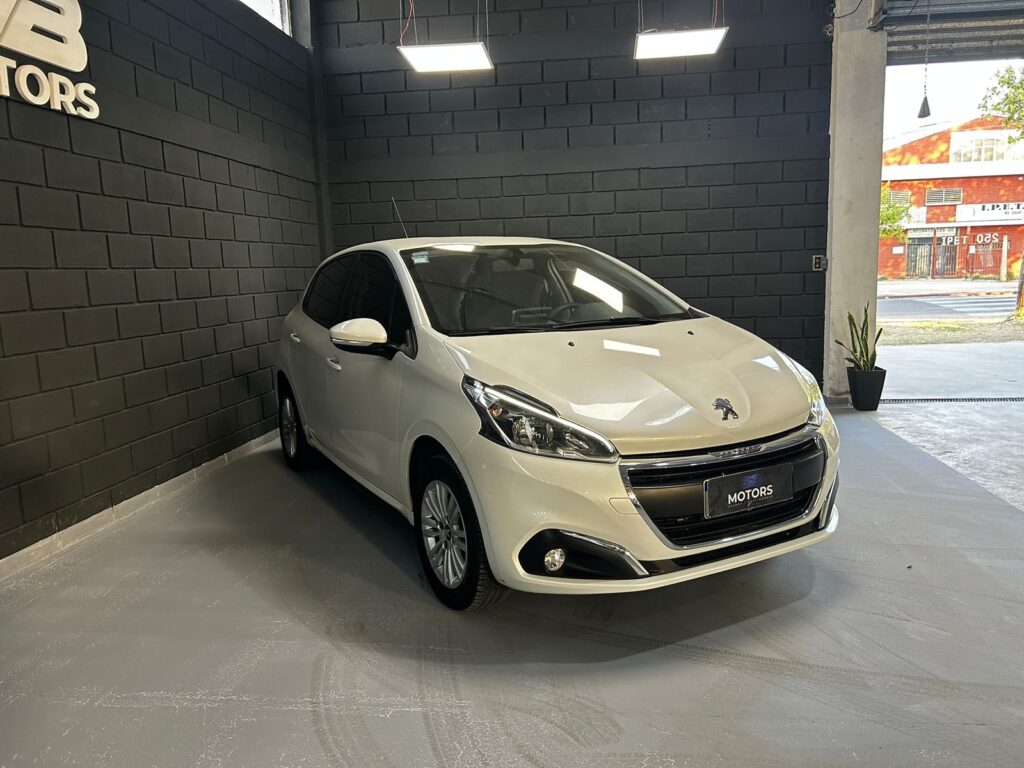 PEUGEOT 208 1.6 ALLURE 2018