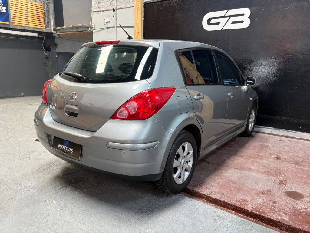 NISSAN TIIDA 1.8 VISIA 2014