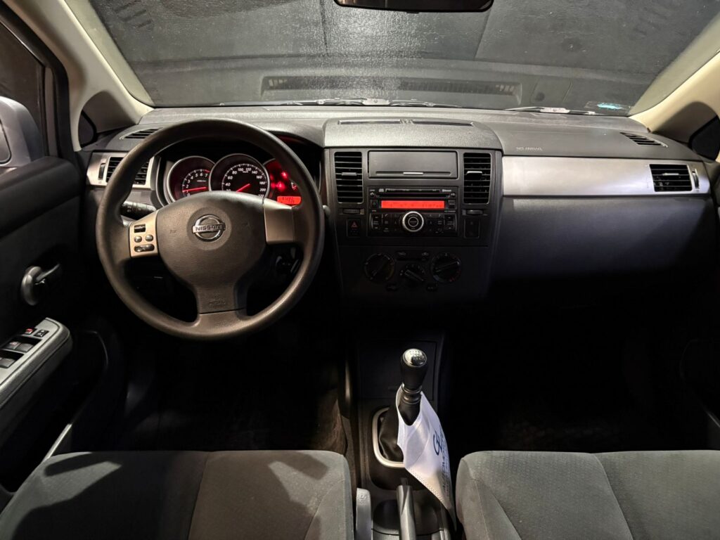 NISSAN TIIDA 1.8 VISIA 2014