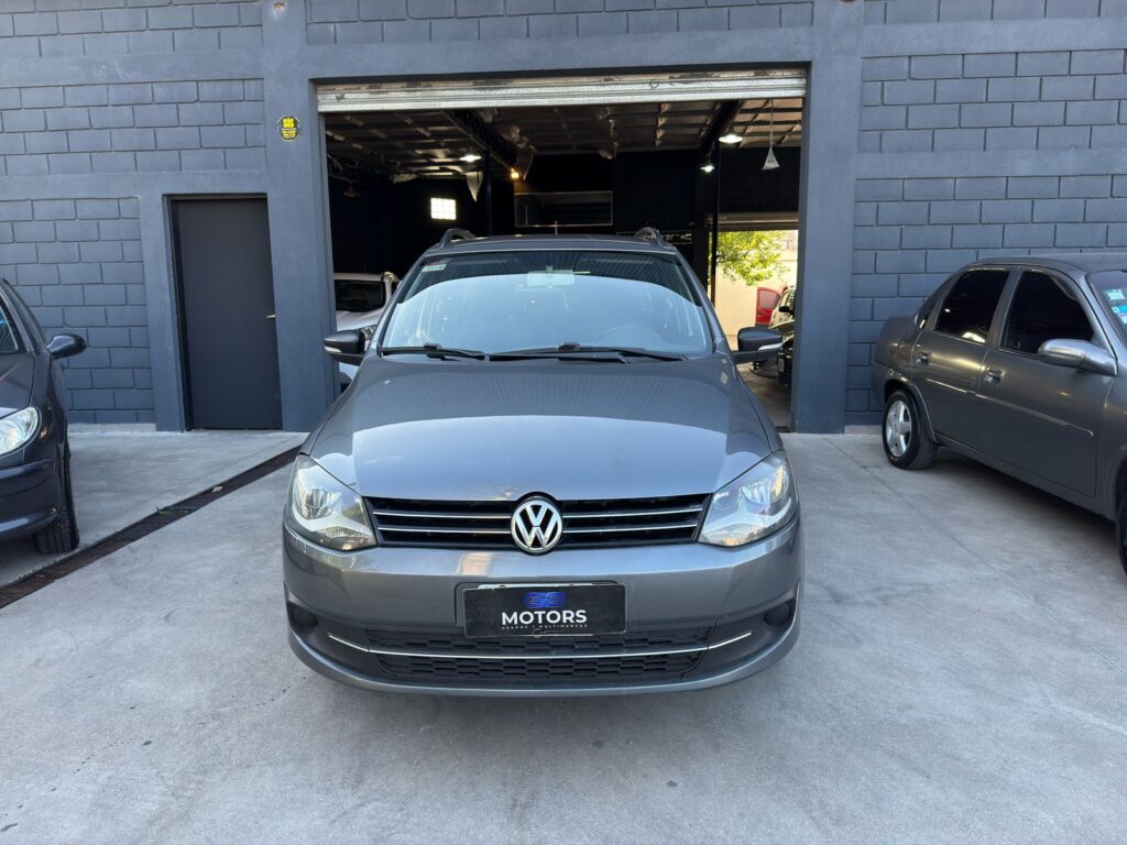 VOLKSWAGEN SURAN 1.6 TRENDLINE 2012