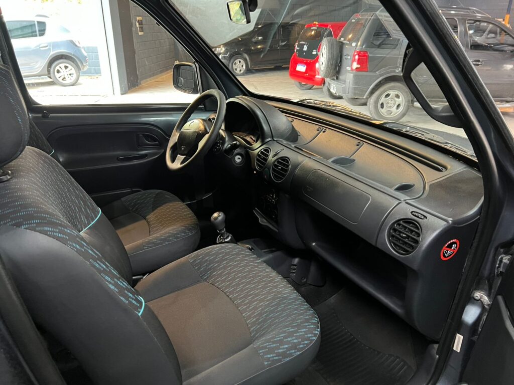 RENAULT KANGOO 1.6 AUTHENTIQUE PLUS C/GNC 2017