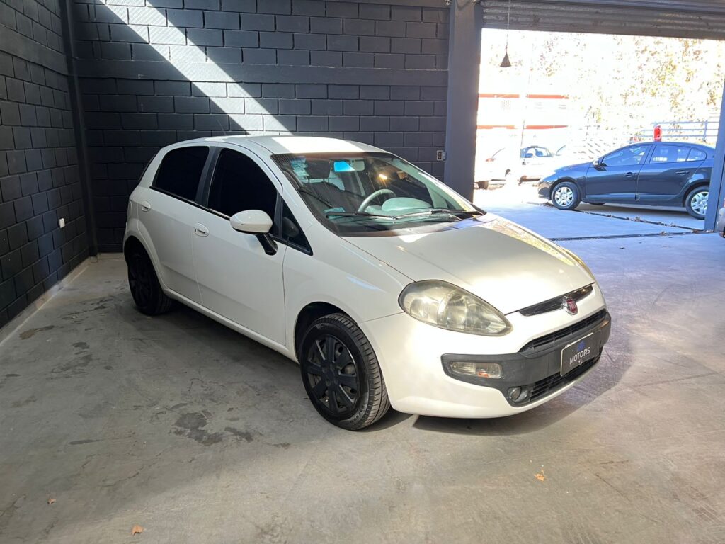 FIAT PUNTO 1.4 ATRACTIVE TOP 2013
