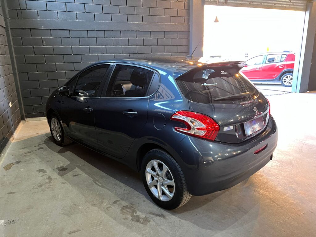 PEUGEOT 208 1.5 ALLURE TOUCH 2015