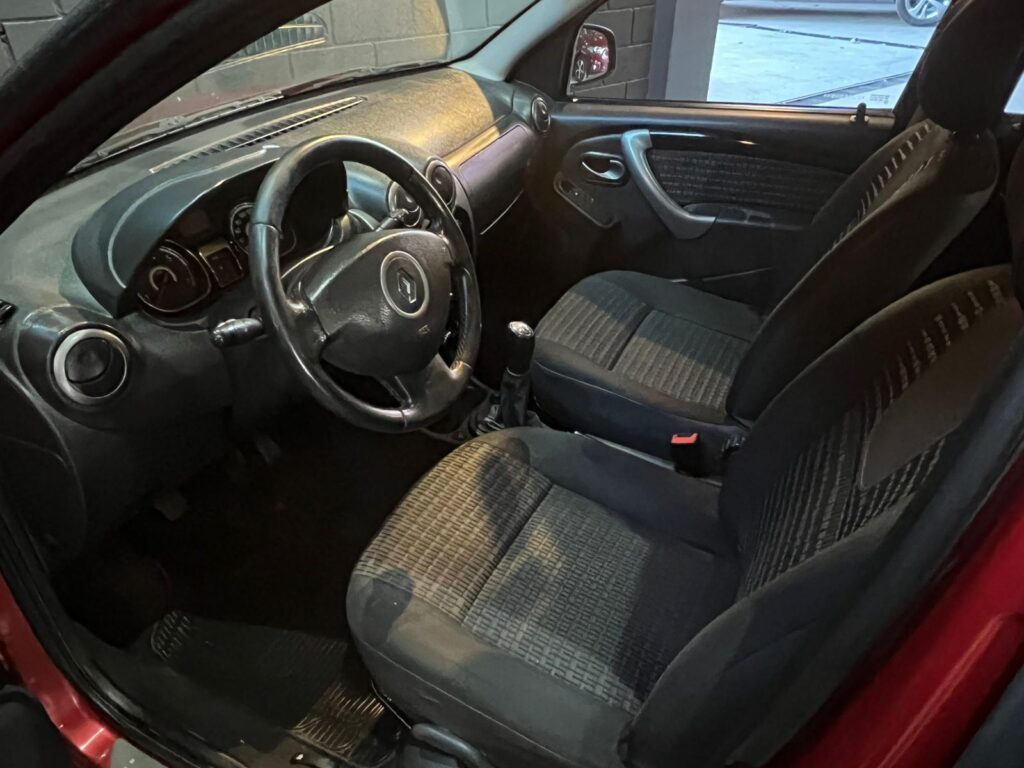 RENAULT SANDERO 1.6 LUXE C/GNC 2012