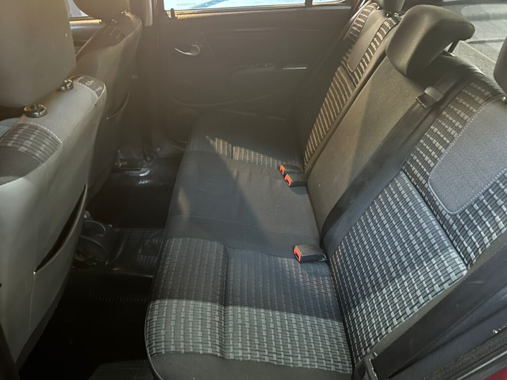 RENAULT SANDERO 1.6 LUXE C/GNC 2012