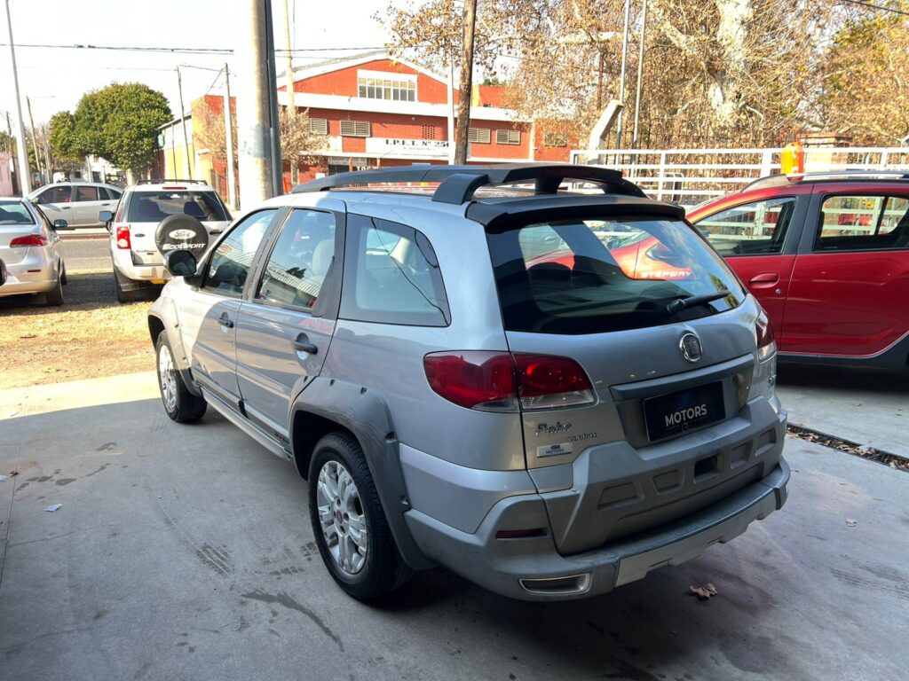 FIAT PALIO 1.6 ADVENTURE C/GNC 2011