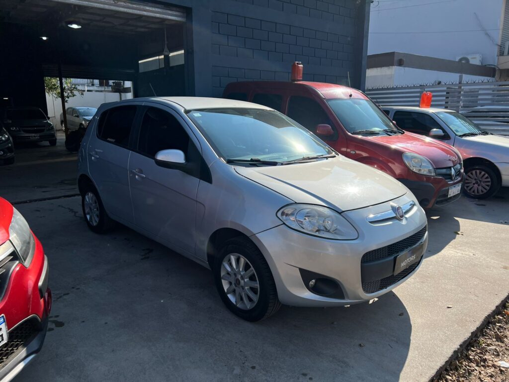 FIAT PALIO 1.4 ATRACTIVE TOP 2016