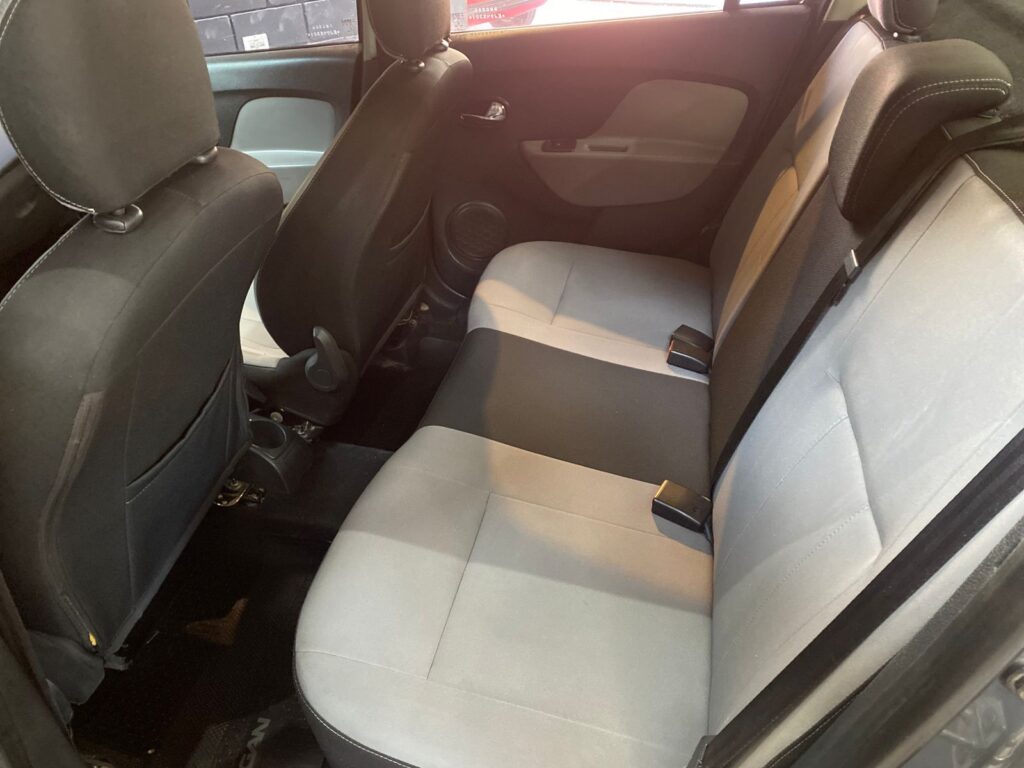 RENAULT LOGAN 1.6 PRIVILEGE C/GNC 2014