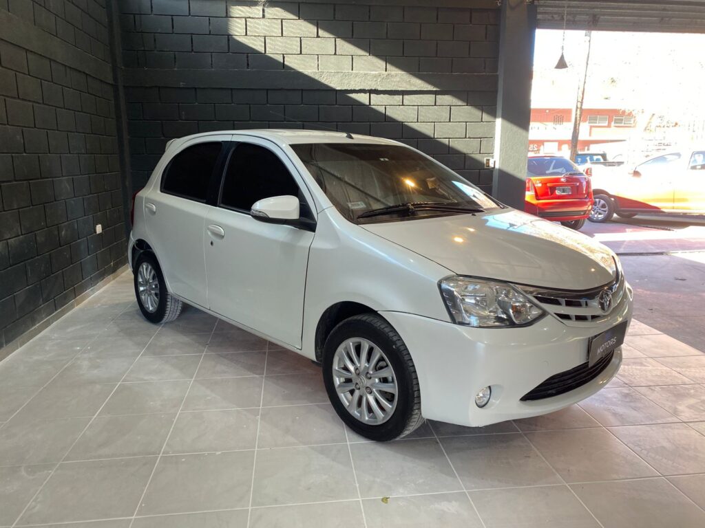 TOYOTA ETIOS 1.5 XLS 2016