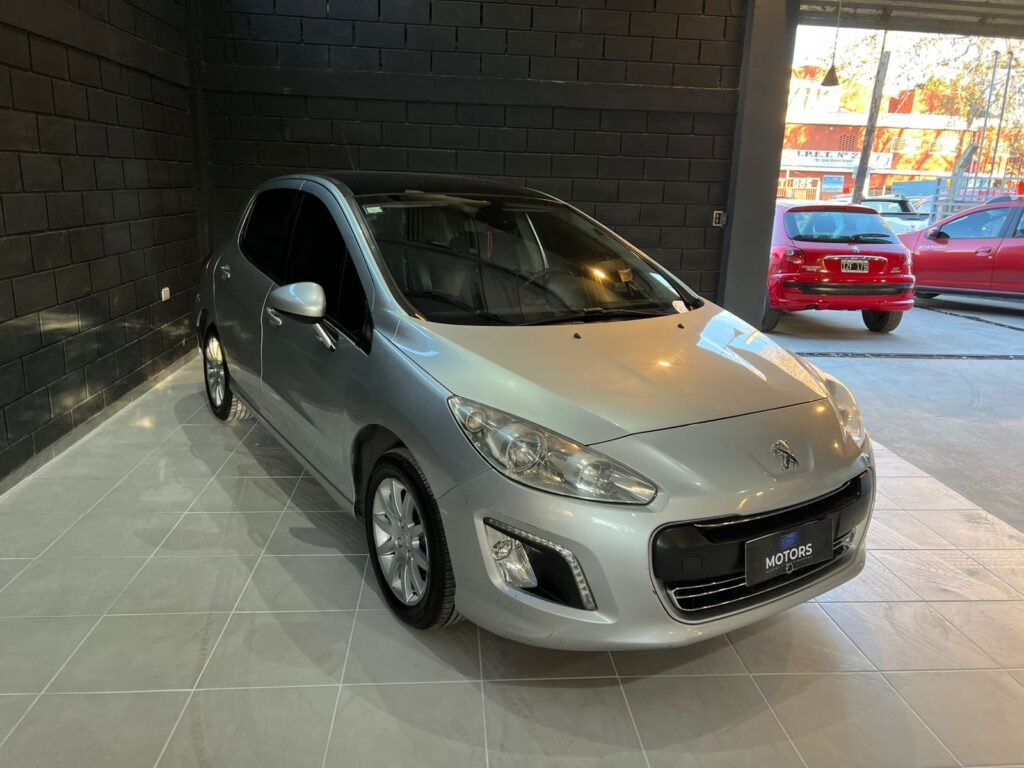 PEUGEOT 308 1.6 ALLURE NAV 2015