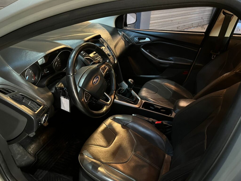 FORD FOCUS 2.0 SE 2016