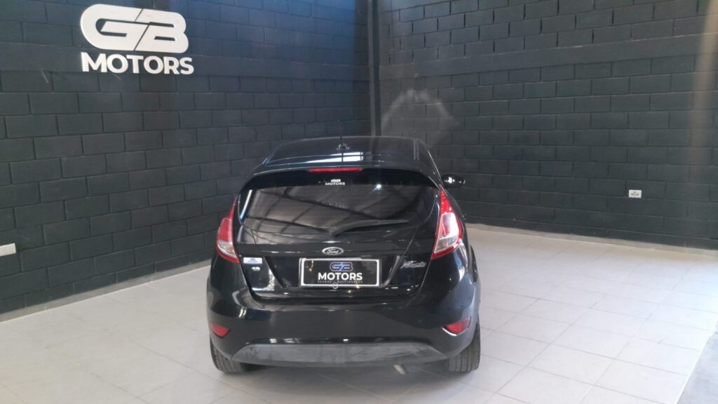 FORD FIESTA 1.6 SE PLUS C/GNC 2014