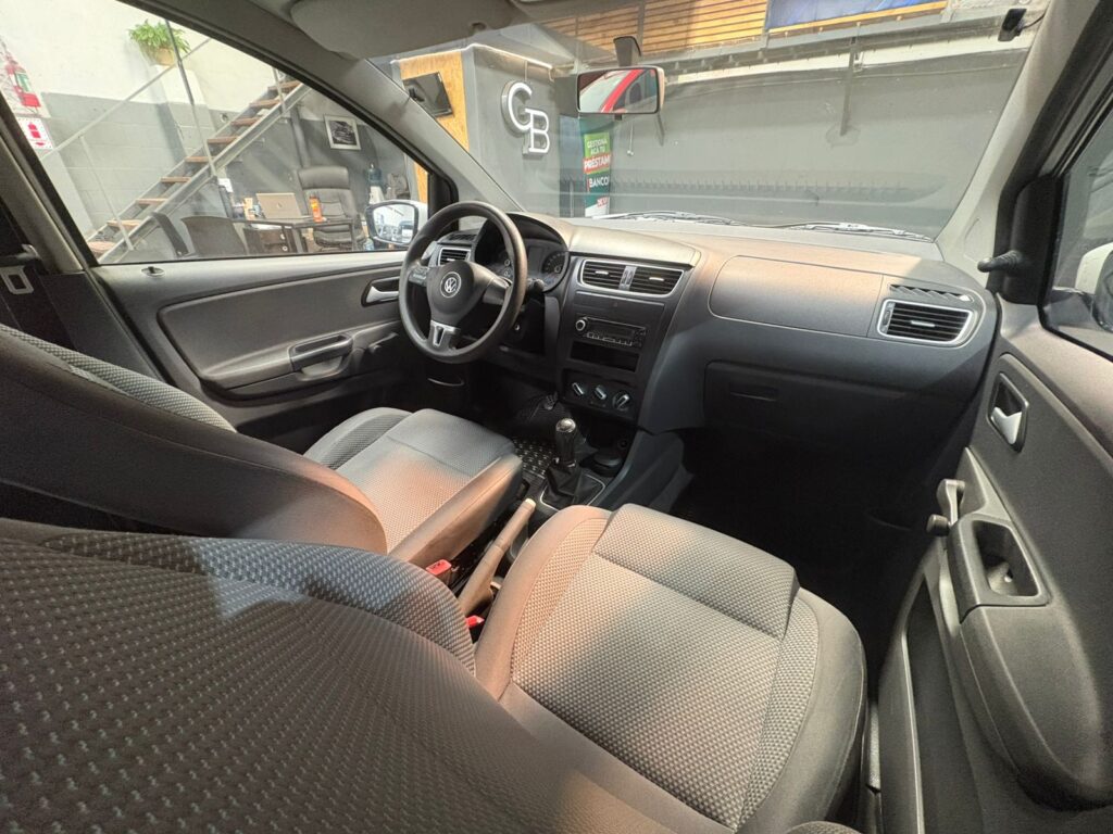 VOLKSWAGEN FOX 1.6 CONFORTLINE 2012