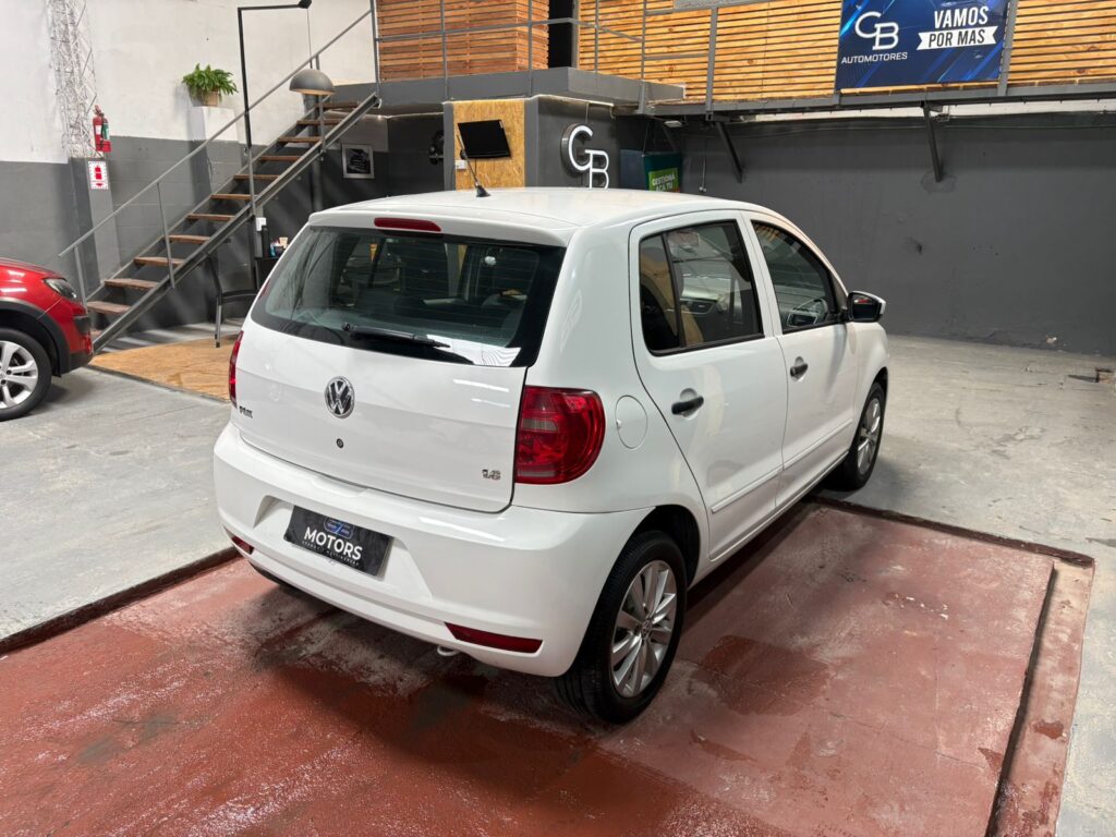 VOLKSWAGEN FOX 1.6 CONFORTLINE 2012