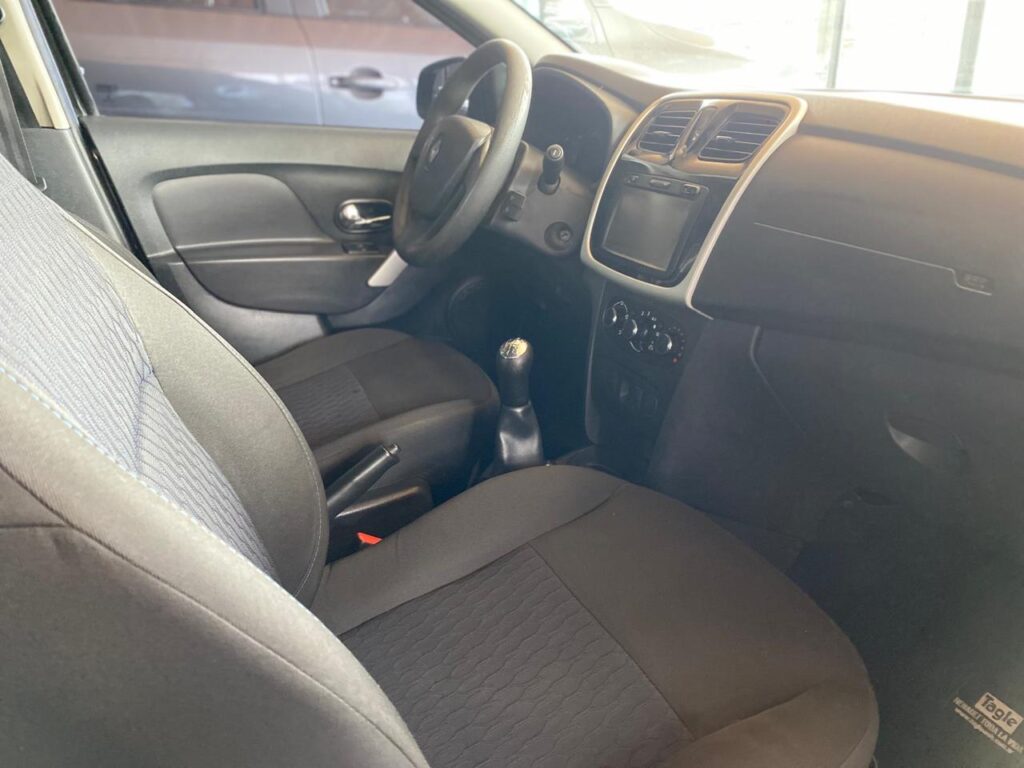 RENAULT SANDERO 1.6 DYNAMIQUE C/GNC 2015