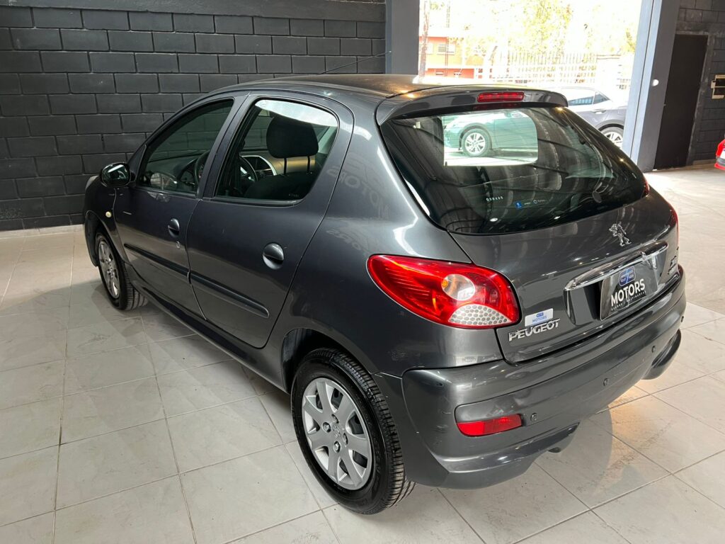 PEUGEOT 207 1.4 XR ACTIV 2014