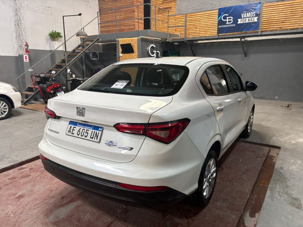 FIAT CRONOS 1.3 DRIVE C/GNC 2021