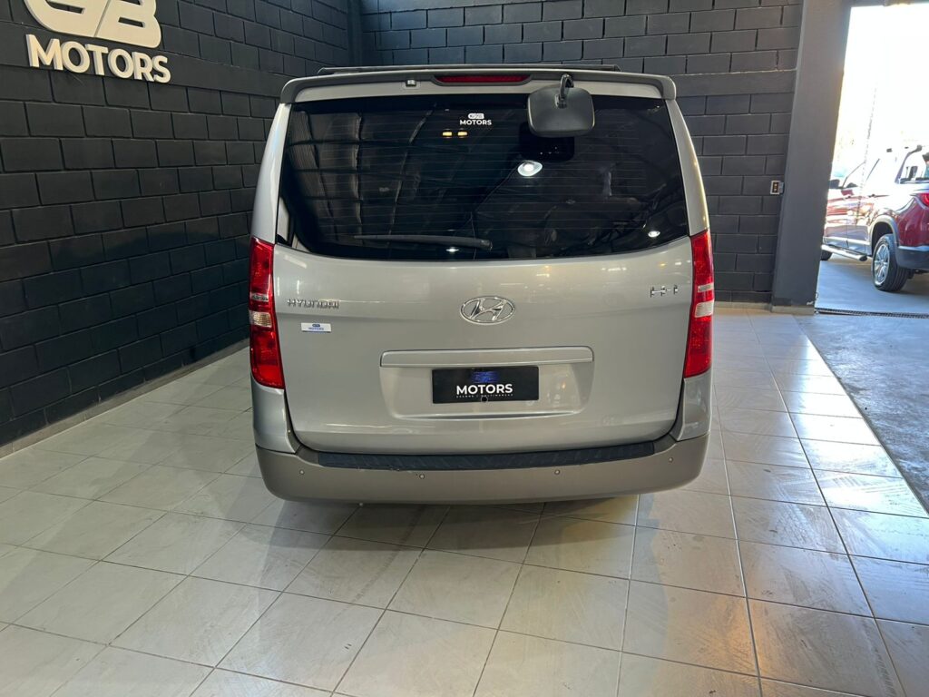 HYUNDAI H1 2.5 PREMIUM 2014
