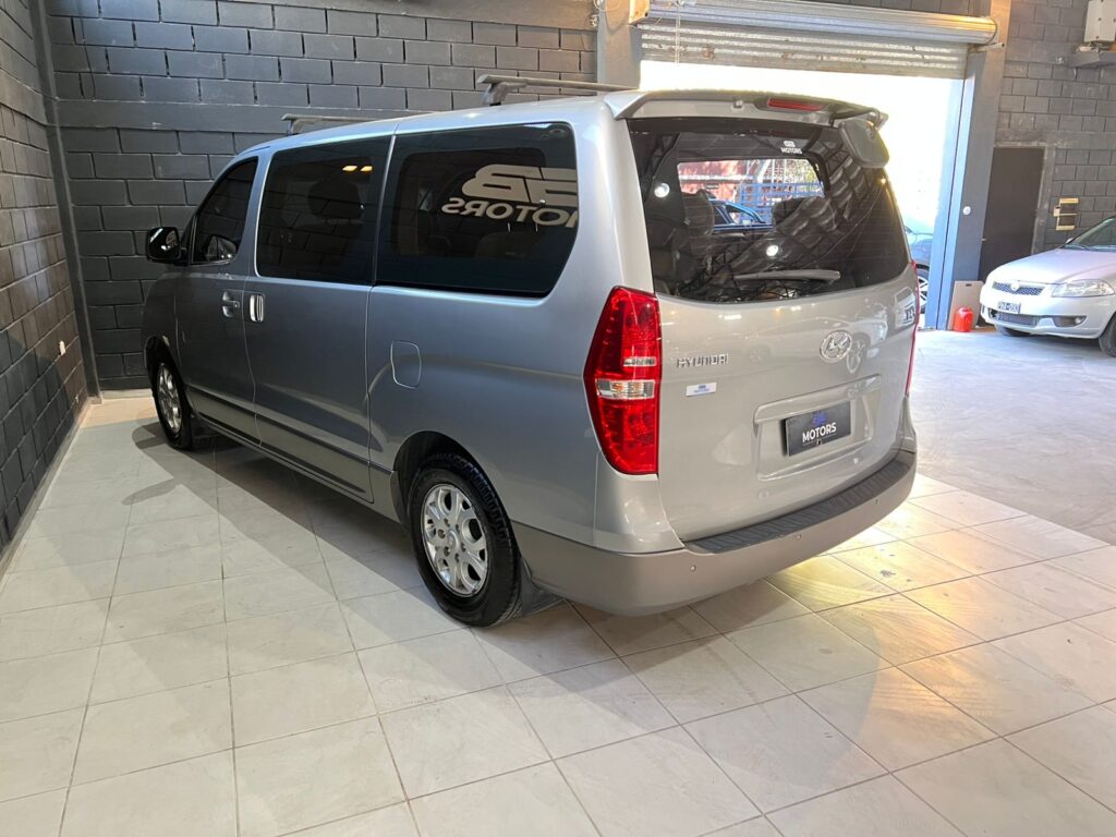 HYUNDAI H1 2.5 PREMIUM 2014