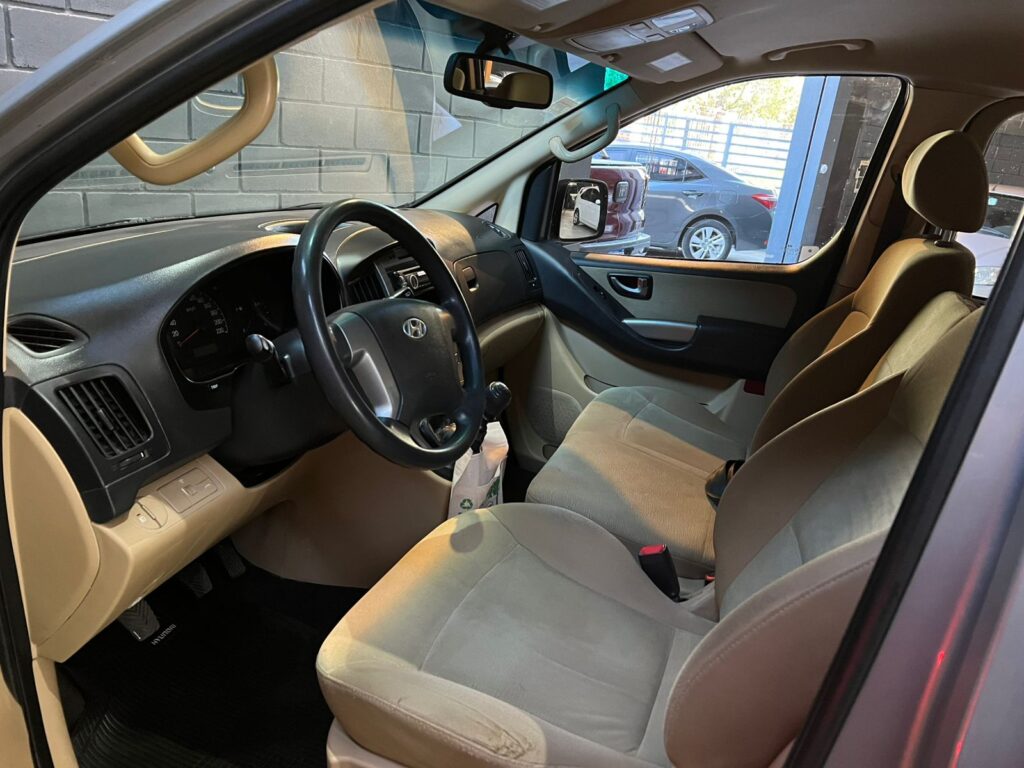 HYUNDAI H1 2.5 PREMIUM 2014