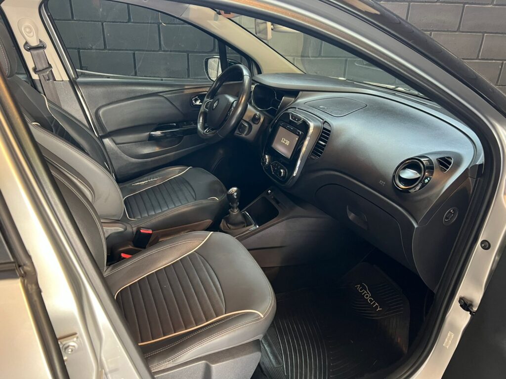 RENAULT CAPTUR 2.0 INTENSE 2017