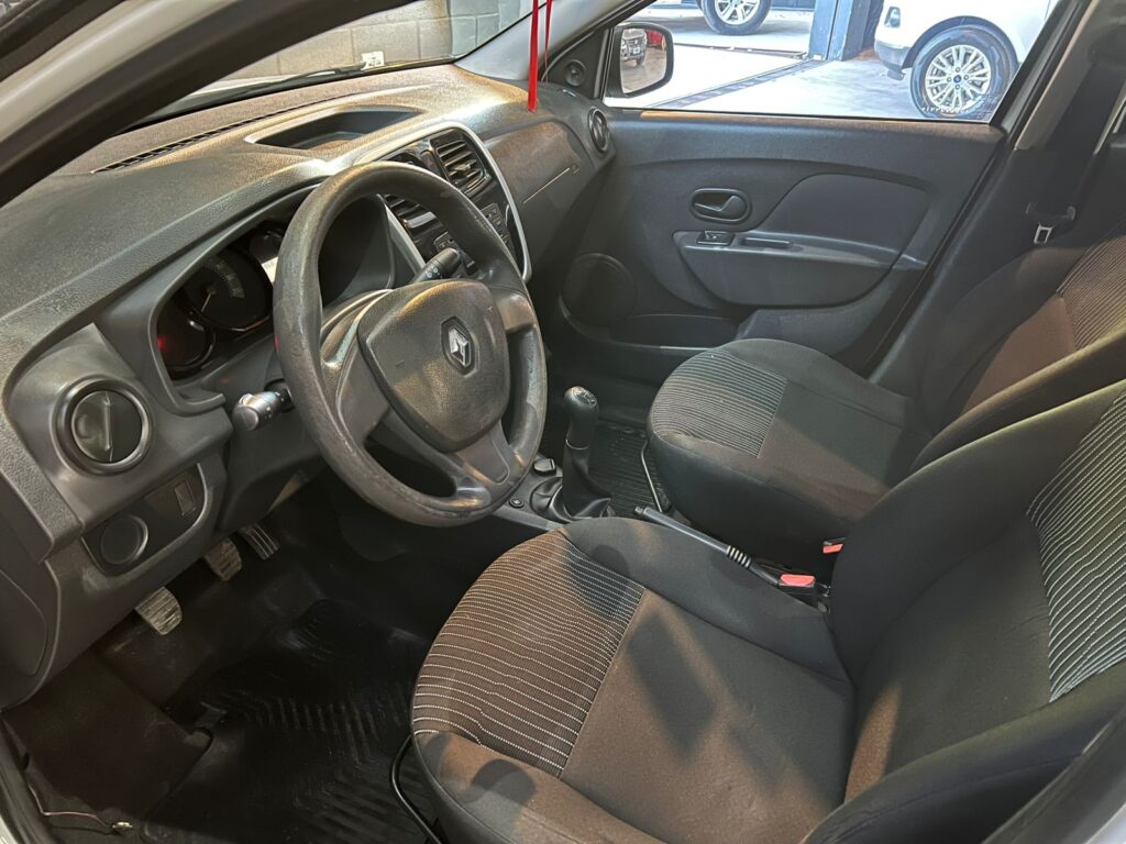 RENAULT LOGAN 1.6 INTENSE C/GNC 2016