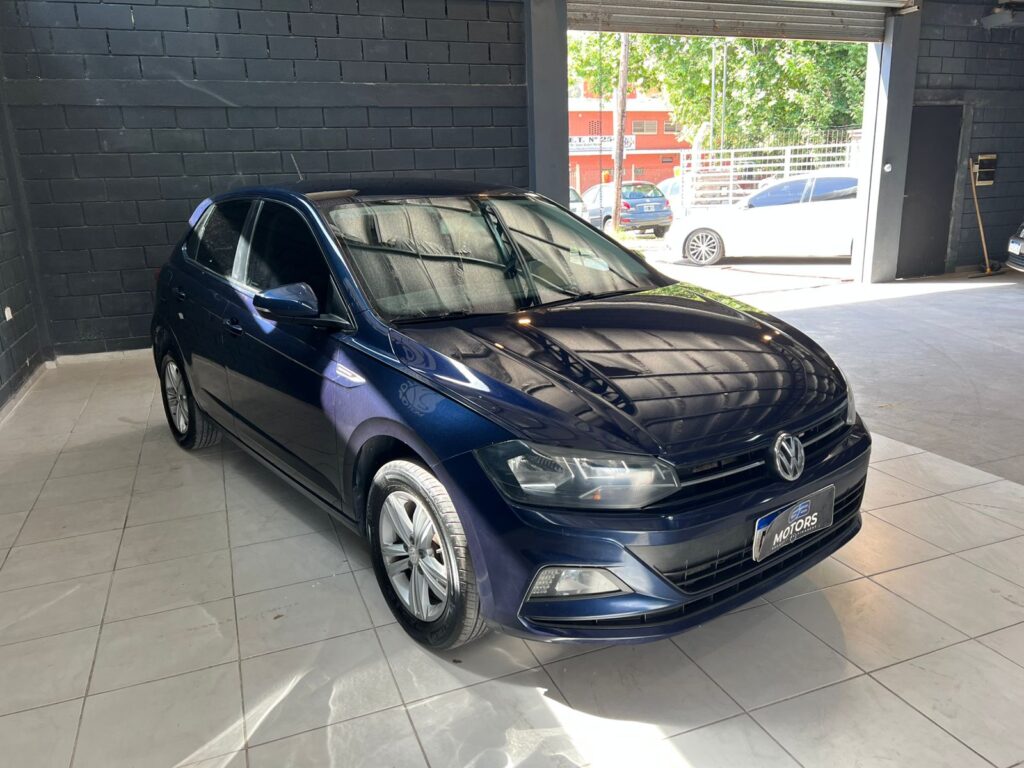 VOLKSWAGEN POLO 1.6 CONFORTLINE 2018