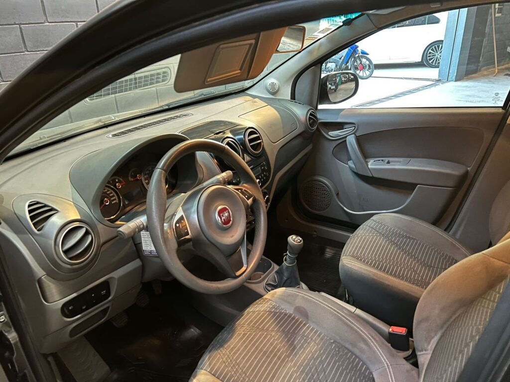 FIAT PALIO 1.4 ATRACTIVE 2015