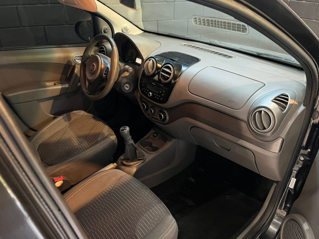 FIAT PALIO 1.4 ATRACTIVE 2015