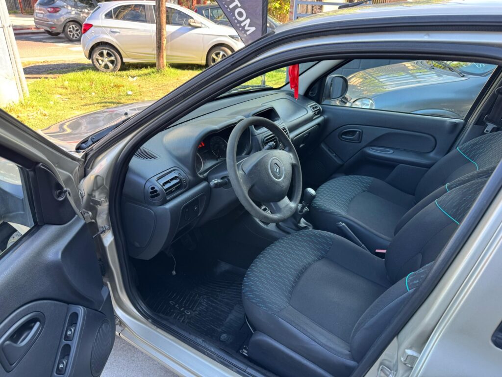 RENAULT CLIO 1.2 CONFORT PLUS C/GNC 2014