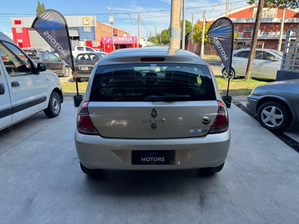 RENAULT CLIO 1.2 CONFORT PLUS C/GNC 2014