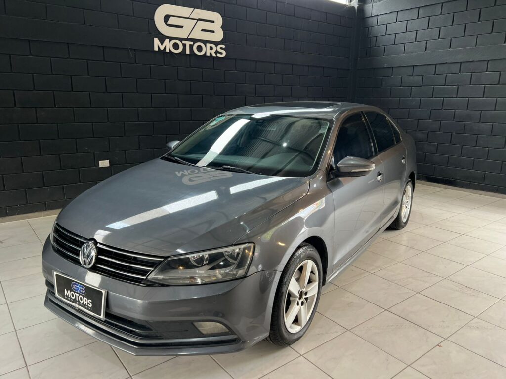 VOLKSWAGEN VENTO 2.5 ADVANCE 2015