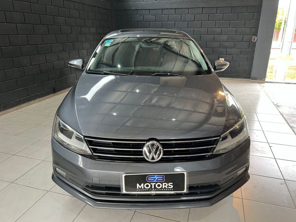 VOLKSWAGEN VENTO 2.5 ADVANCE 2015