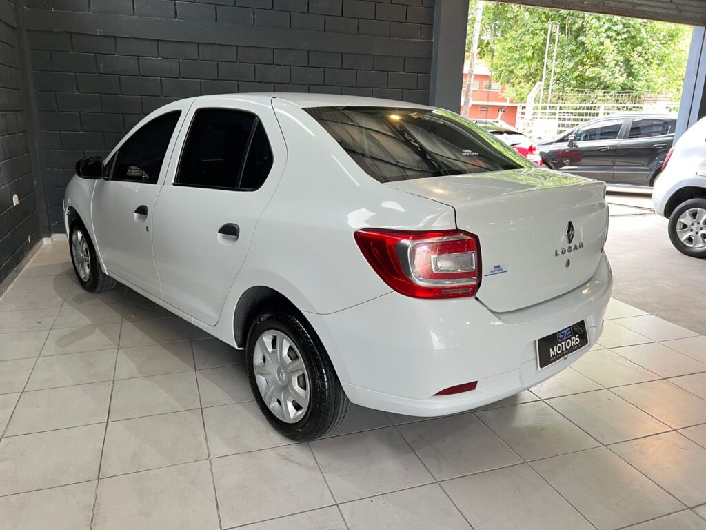 RENAULT LOGAN 1.6 AUTHENTIQUE PLUS 2018