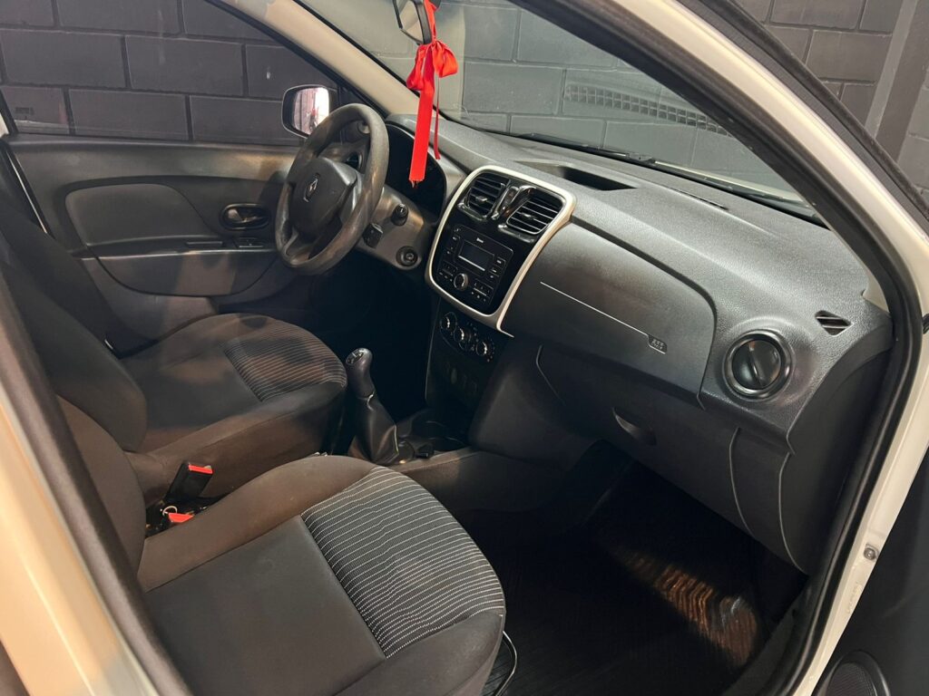 RENAULT LOGAN 1.6 AUTHENTIQUE PLUS 2018