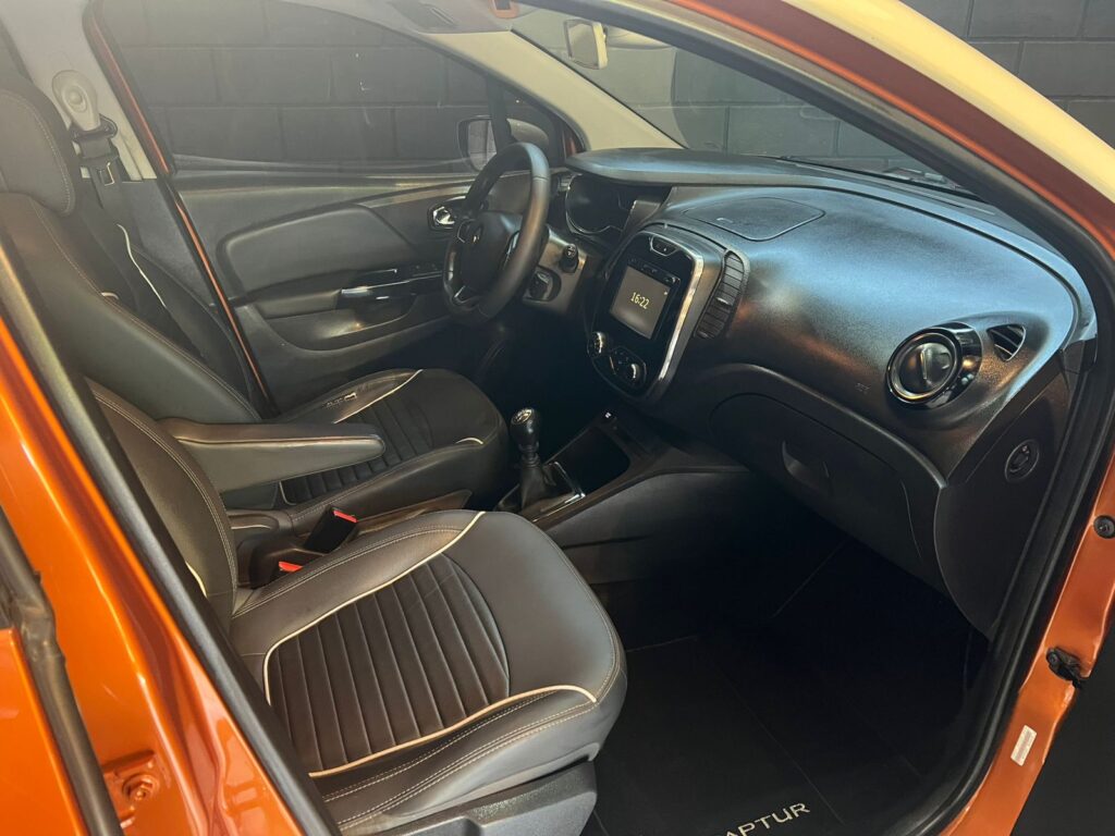 RENAULT CAPTUR 2.0 INTENS BICOLOR 2018