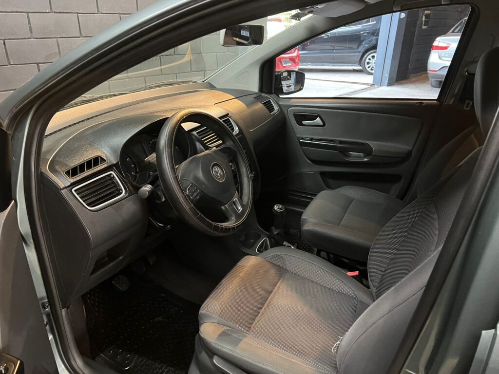 VOLKSWAGEN FOX 1.6 TRENDLINE 2011