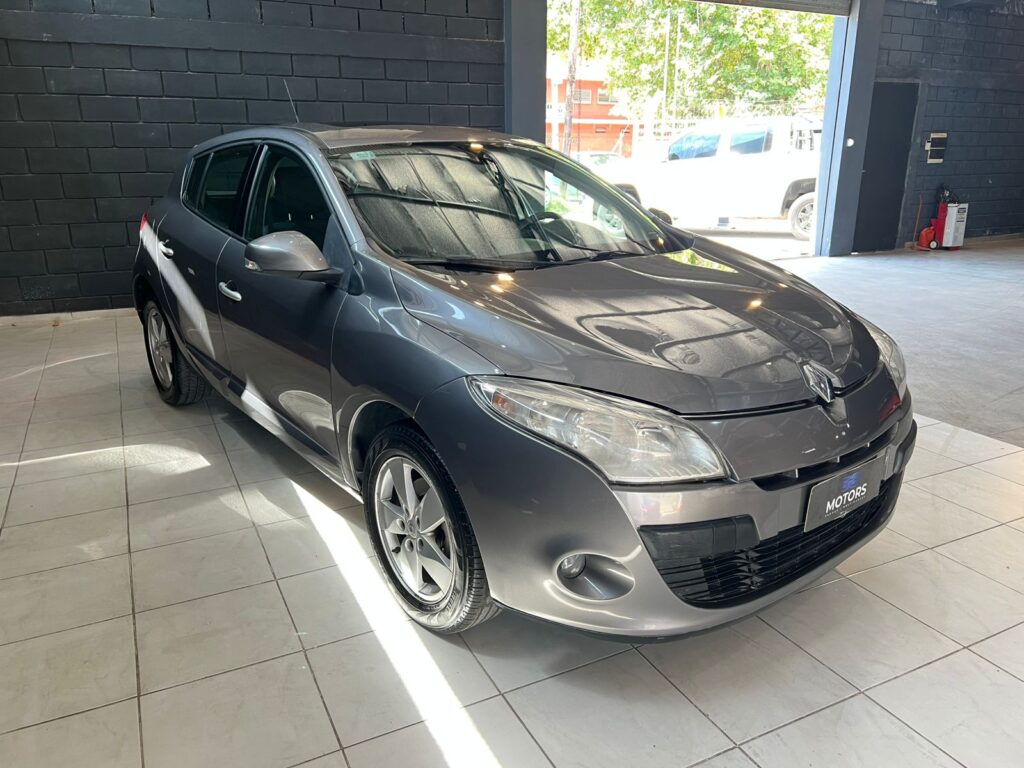 RENAULT MEGANE 2.0 LUXE 2012