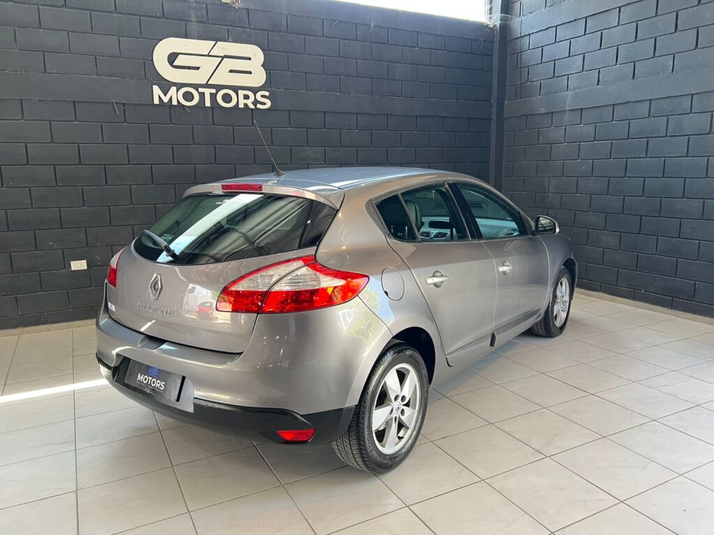 RENAULT MEGANE 2.0 LUXE 2012