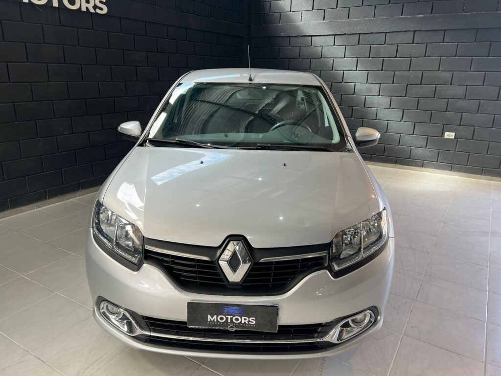 RENAULT LOGAN 1.6 PRIVILEGE PLUS 2017
