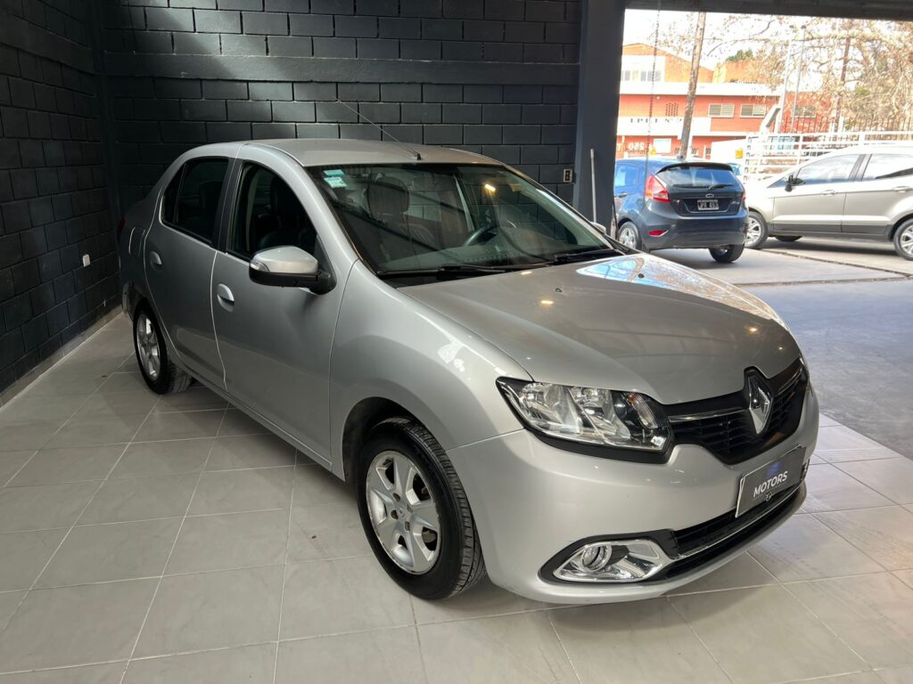RENAULT LOGAN 1.6 PRIVILEGE PLUS 2017