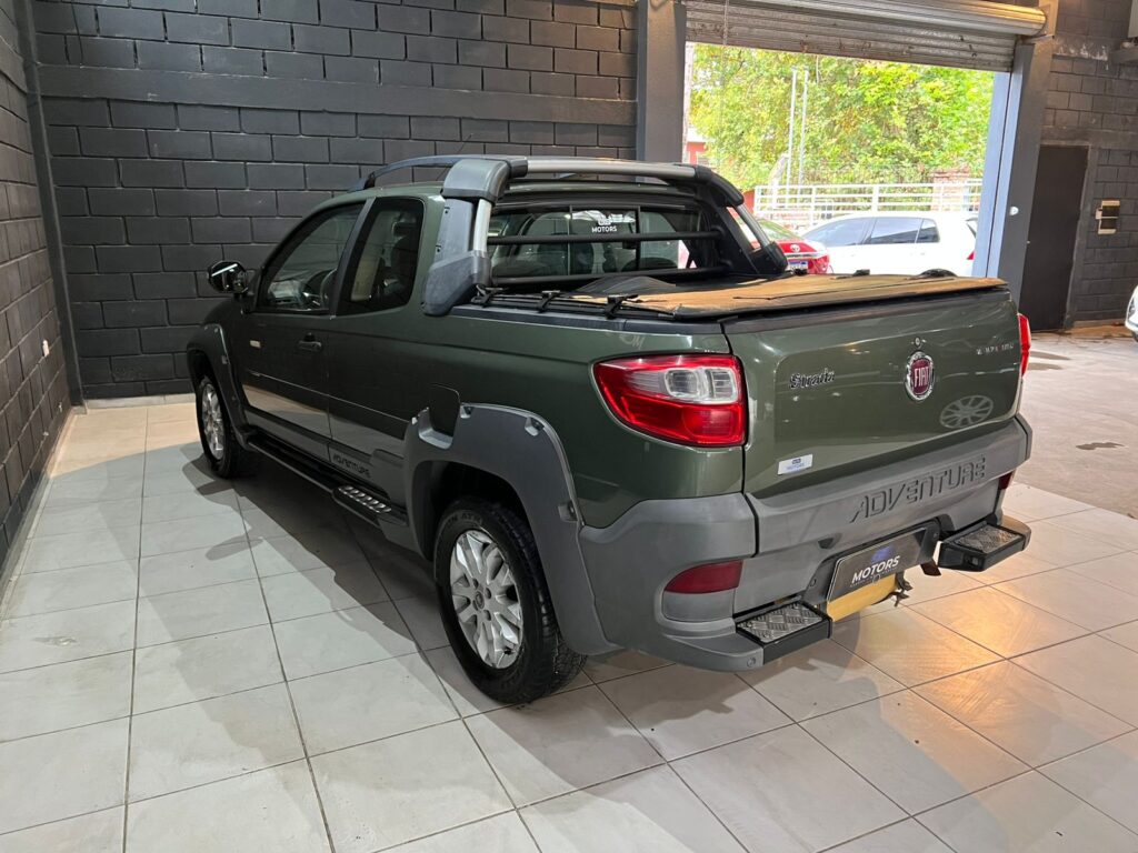 FIAT STRADA 1.6 ADVENTURE LOCKER C/GNC 2016