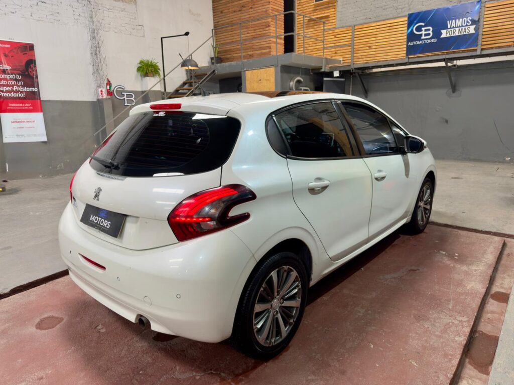 PEUGEOT 208 1.6 FELINE 2019