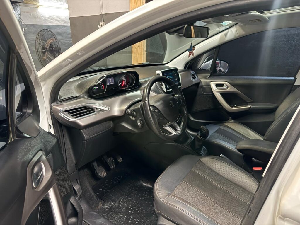 PEUGEOT 208 1.6 FELINE 2019