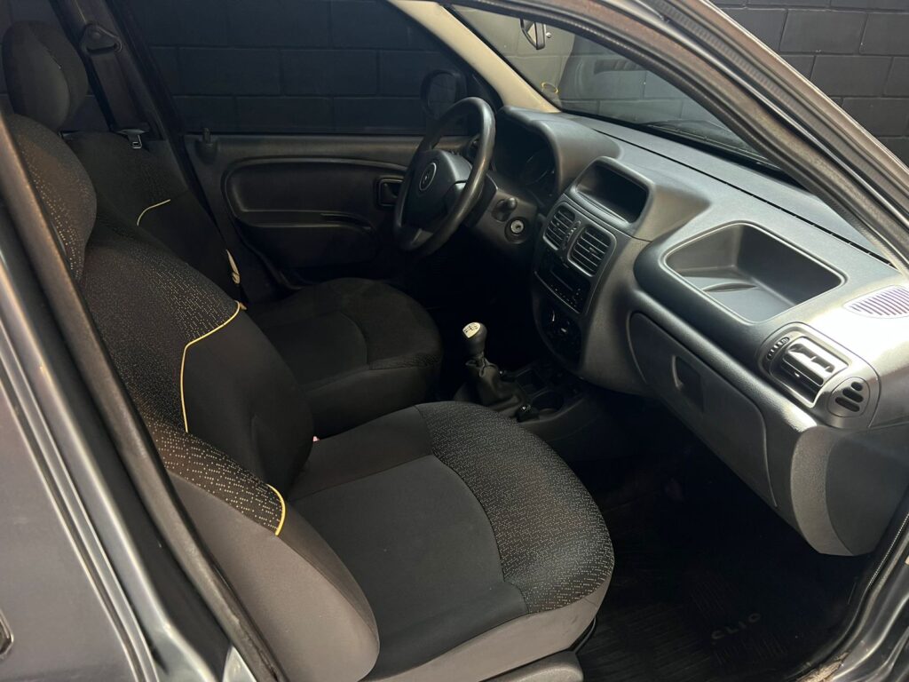 RENAULT CLIO 1.2 EXPRESION 2013