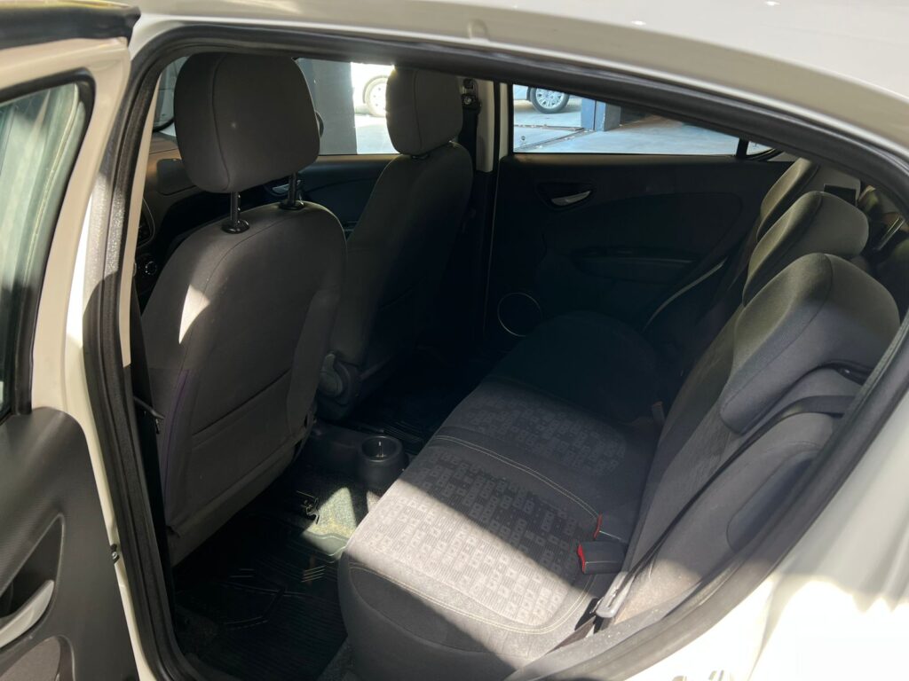 FIAT PALIO 1.4 ATTRACTIVE TOP C/GNC 2017