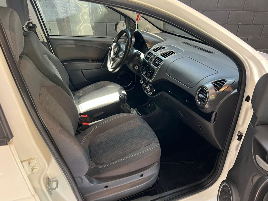 FIAT PALIO 1.4 ATTRACTIVE TOP C/GNC 2017