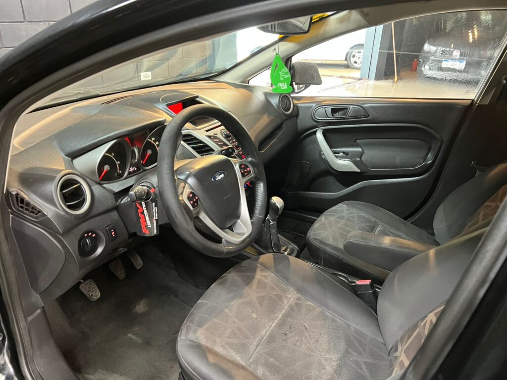 FORD FIESTA 1.6 TITANIUM 2012