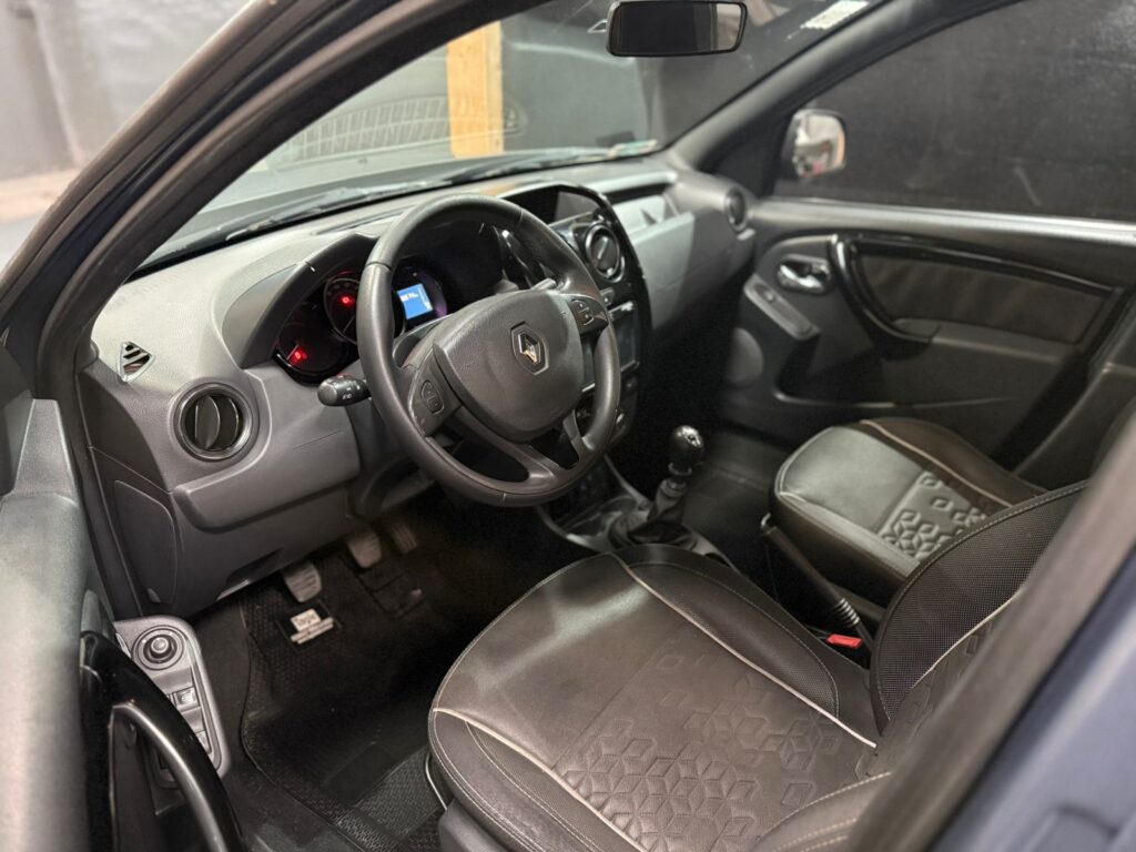 RENAULT DUSTER OROCH 2.0 PRIVILEGE 2016